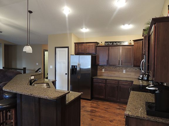 4th image of 336 Tailfeather Dr NW