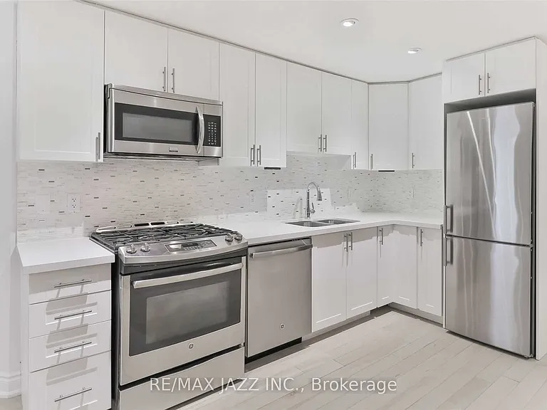1303 Bayview Ave #103 — Photo 8