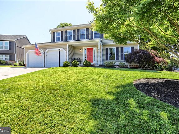 3rd image of 1010 Peppard Dr