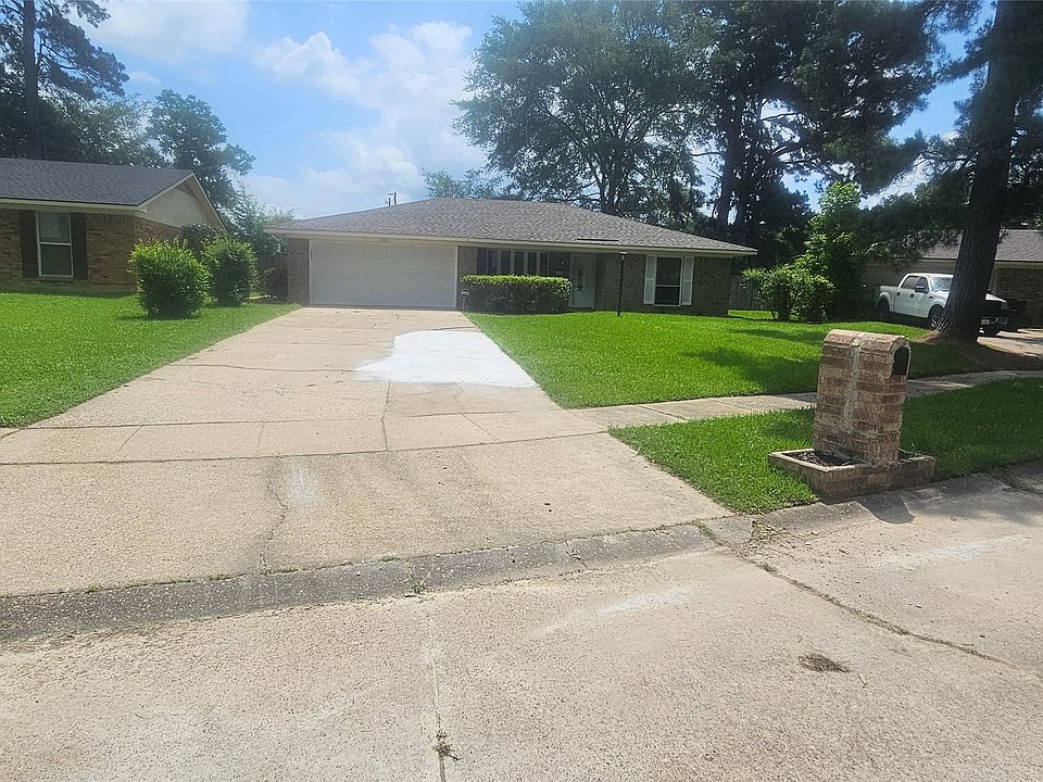 1st image of 9621 Royalton Dr