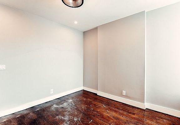 3rd image of 853 Saint Johns Pl #3LR