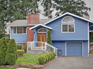 105 162nd Ave SE, Bellevue, WA 98008