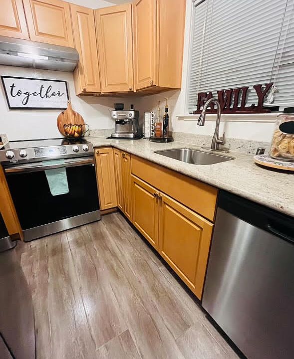 2nd image of 2223 Leland Ct