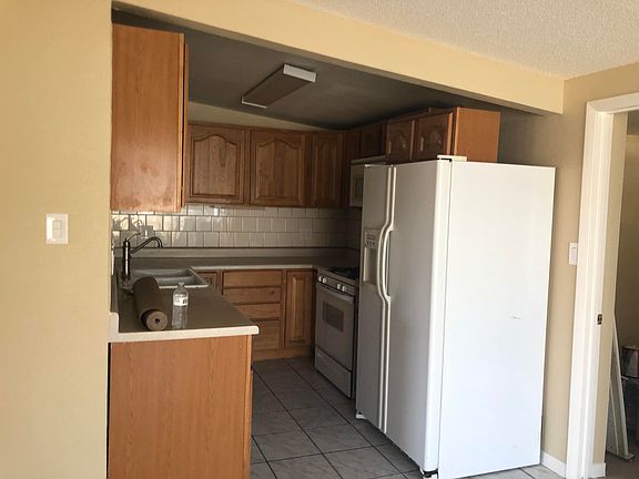 4th image of 10372 Yellowstone St