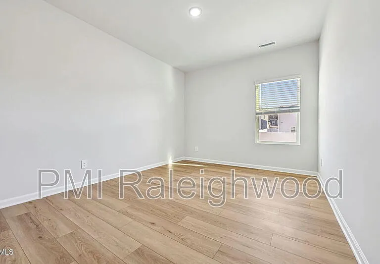 528 Bridger Dr — Photo 13