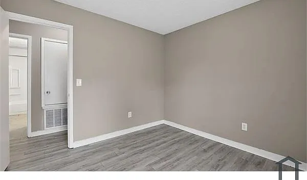 1704 Brookhollow Cir — Photo 6