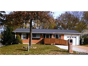1409 Columbus Dr photo 1