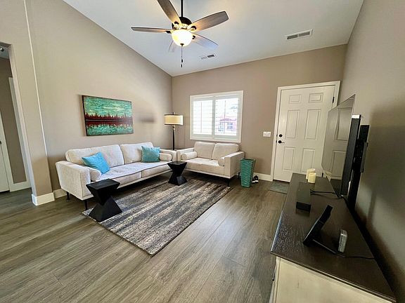 5th image of 517 E Padre Lakes Dr