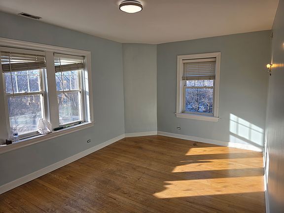 5th image of 2723 N Lockwood Ave #3D