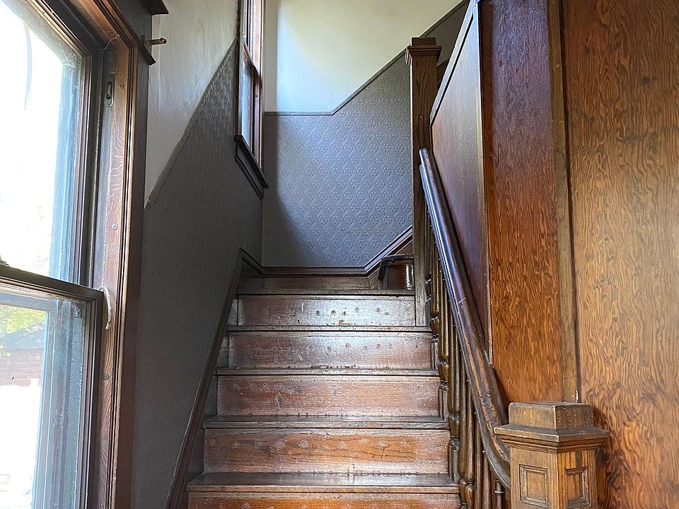1st image of 1321 7th St W #2