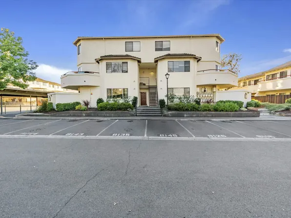 5025 Valley Crest Dr APT 143, Concord, CA 94521