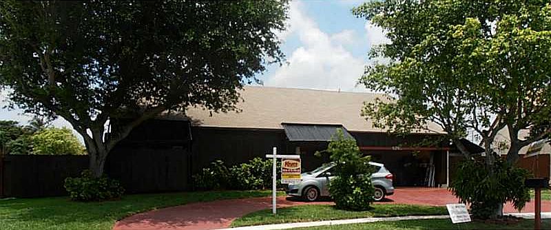 1st image of 9261 N Cypress Cir
