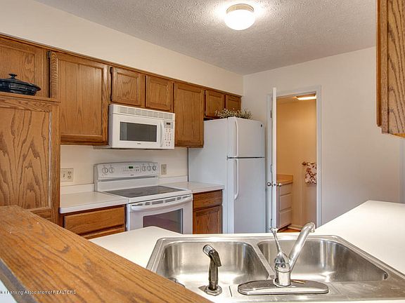 3rd image of 1710 Whitegate Ln