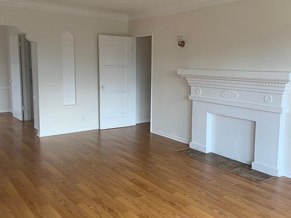 5th image of 948 Alandele Ave