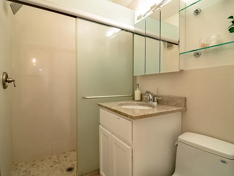 117 E Bellevue Pl #4 — Photo 27