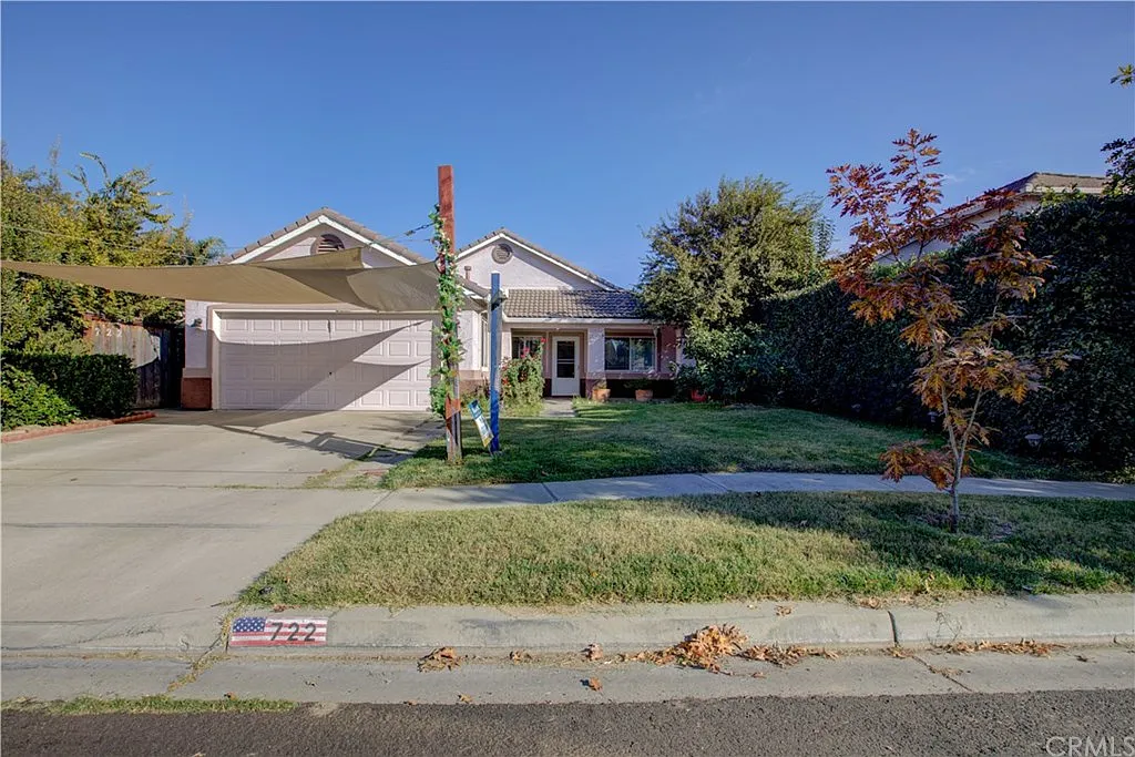 722 Katie Way photo 1