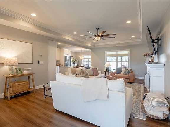 4th image of 3514 Sand Dr