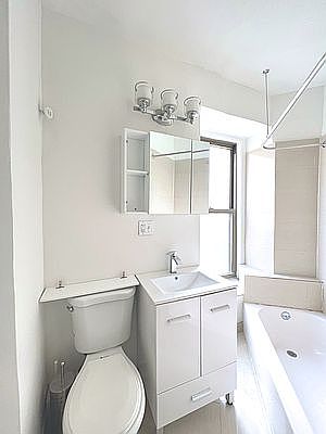 3rd image of 234 W 13th St APT 52