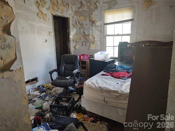 4th image of 560 5th St