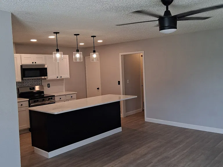 Creekwood Ter — Photo 11