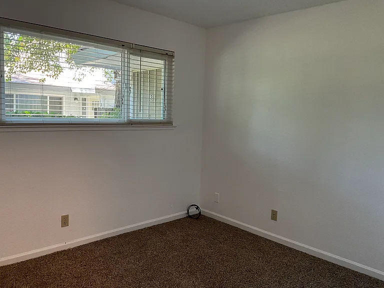 4760 Greenholme Dr #1 — Photo 9