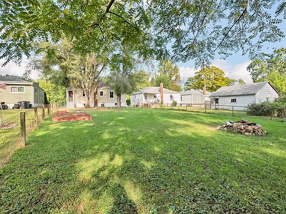 5th image of 3766 Raymond Ave