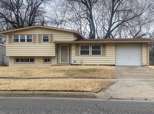 3518 SW Oakley Ave, Topeka, KS 66614