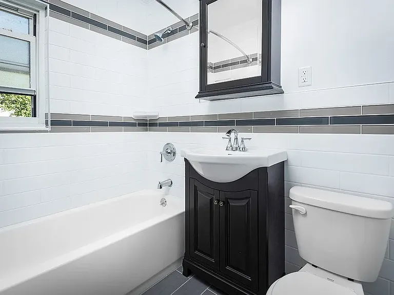 Livingston Terrace — Photo 4