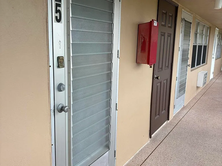325 Andover E — Photo 12