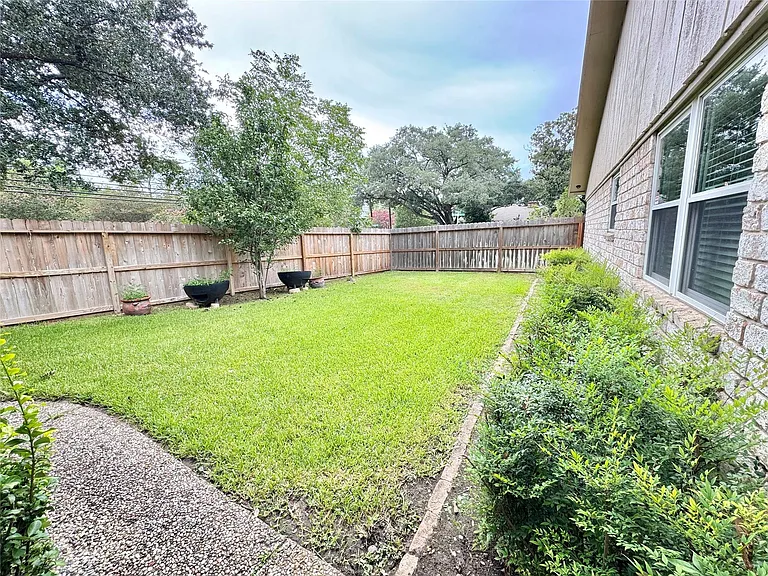 13935 Saint Marys Ln — Photo 22
