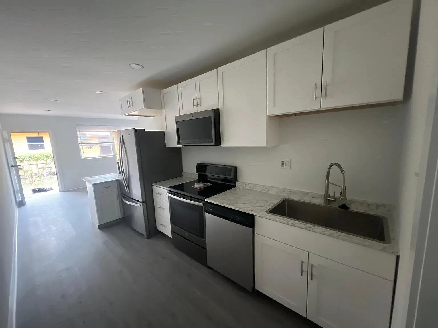 2 bed, 745 sqft, $1,025 — Photo 3