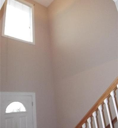 4th image of 319 Oakboro Ln