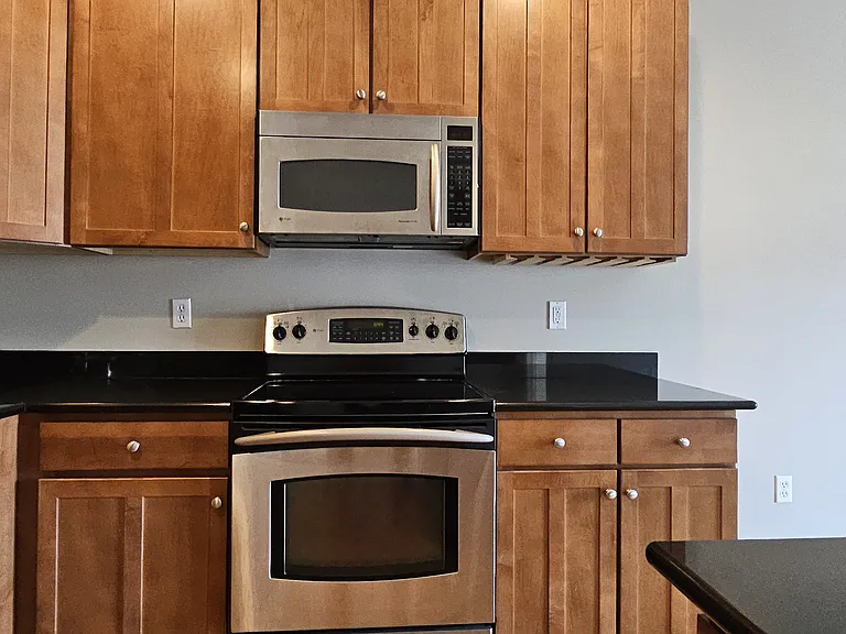 1950 N Logan St #509 — Photo 7