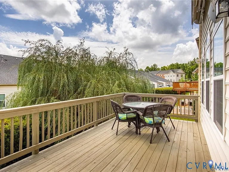 411 Siena Ln — Photo 44