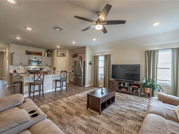 3rd image of 9090 Worthington Ct