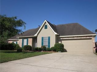 2178 Olvey Dr, Mandeville, LA 70448