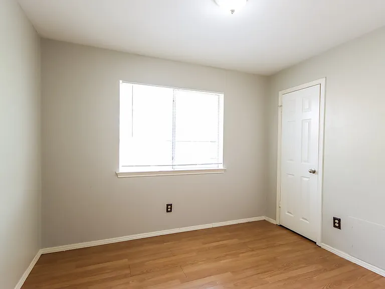 5210 Kristen Ct — Photo 13