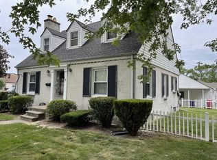 28735 Melvin St, Roseville, MI 48066