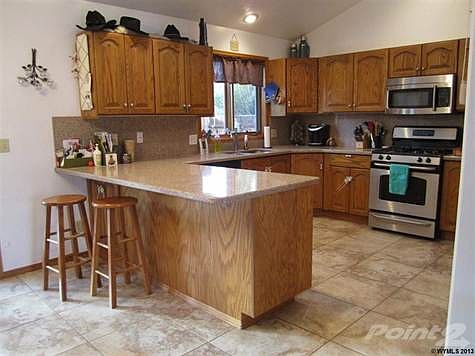 4th image of 1008 Rosewood Dr