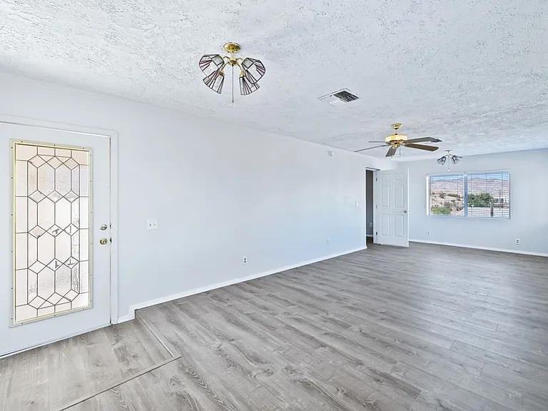 1453 Luna Ln #A — Photo 11