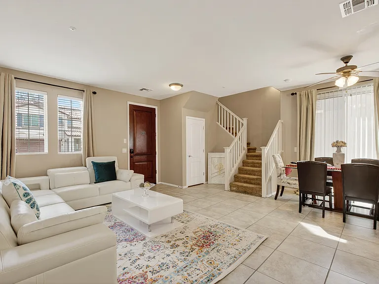 12034 W Polk St — Photo 12