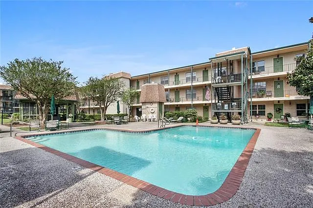 2700 Whitney Pl #826