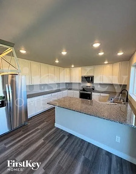 10166 Luneth Dr — Photo 4