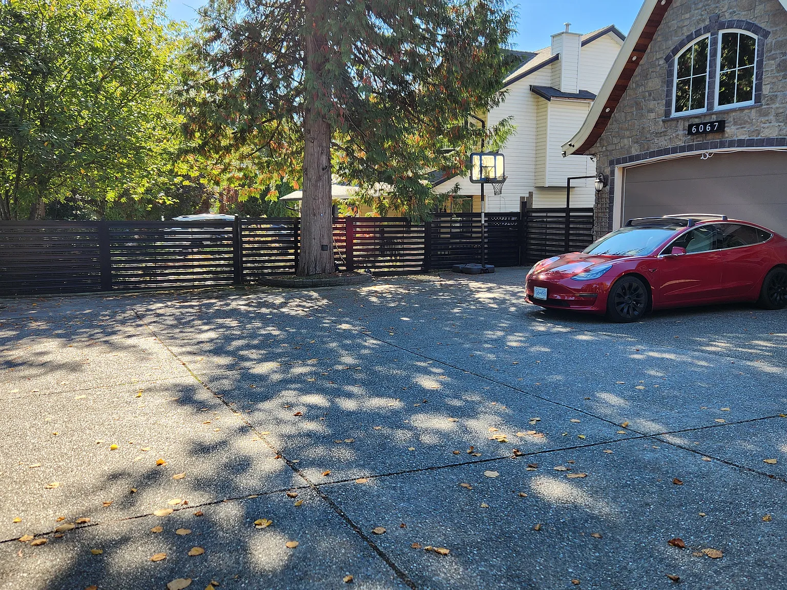 5 bed, 3900 sqft, $6,000 — Photo 2