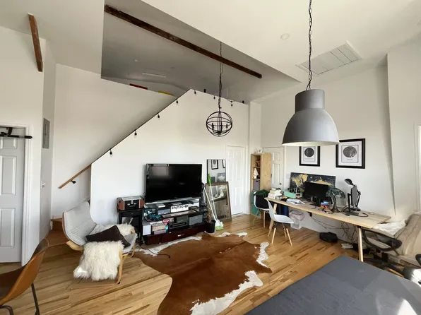 24 Clark St #3, New Haven, CT 06511