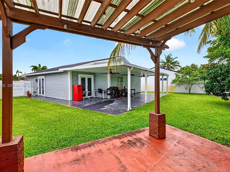 1710 SW 83rd Ter — Photo 37