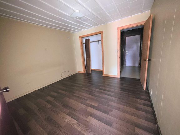 5th image of 612 E Spring St