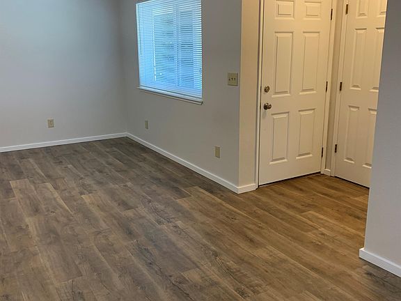 4th image of 663 Whiting St APT 7
