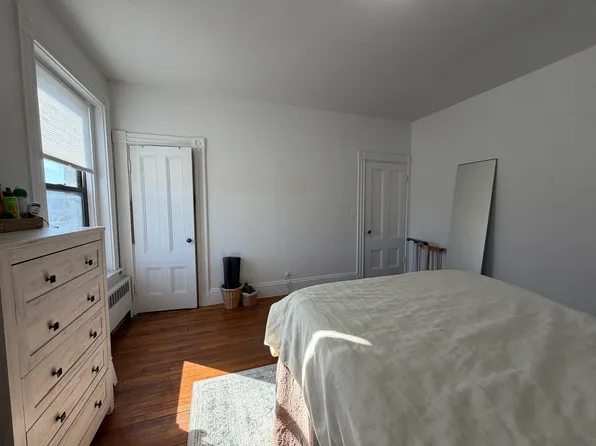 16 Davis Ave, Brookline, MA