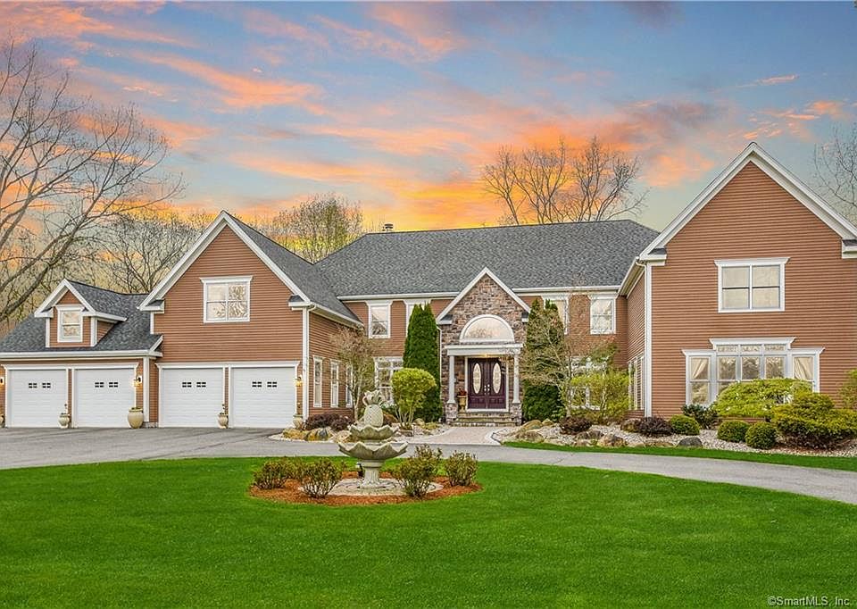 1st image of 66 Kettle Pond Dr